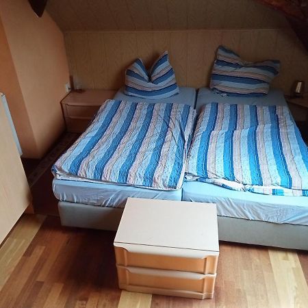 Uebernachtungszimmer 1 Schlettau Екстериор снимка